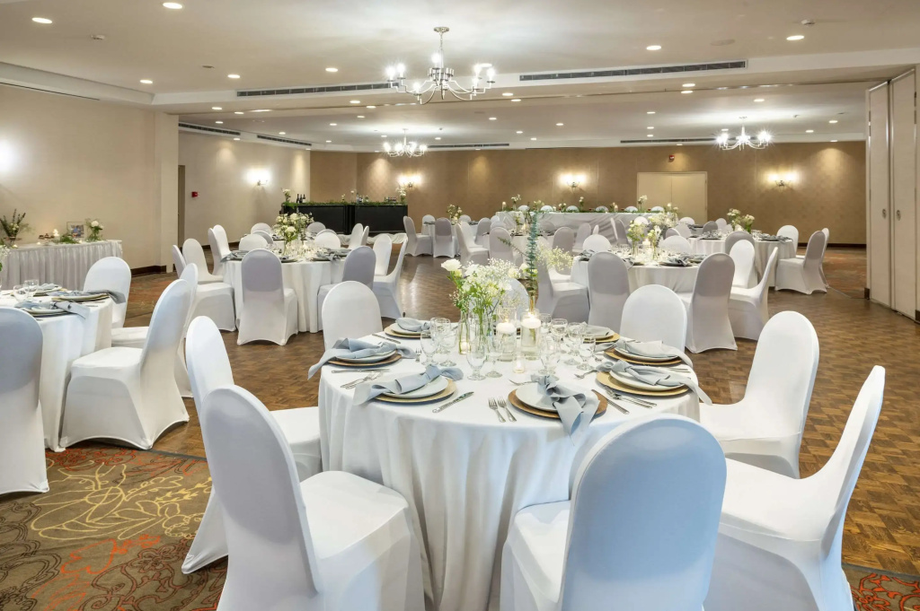 Allure Hotel & Conference Centre - Général