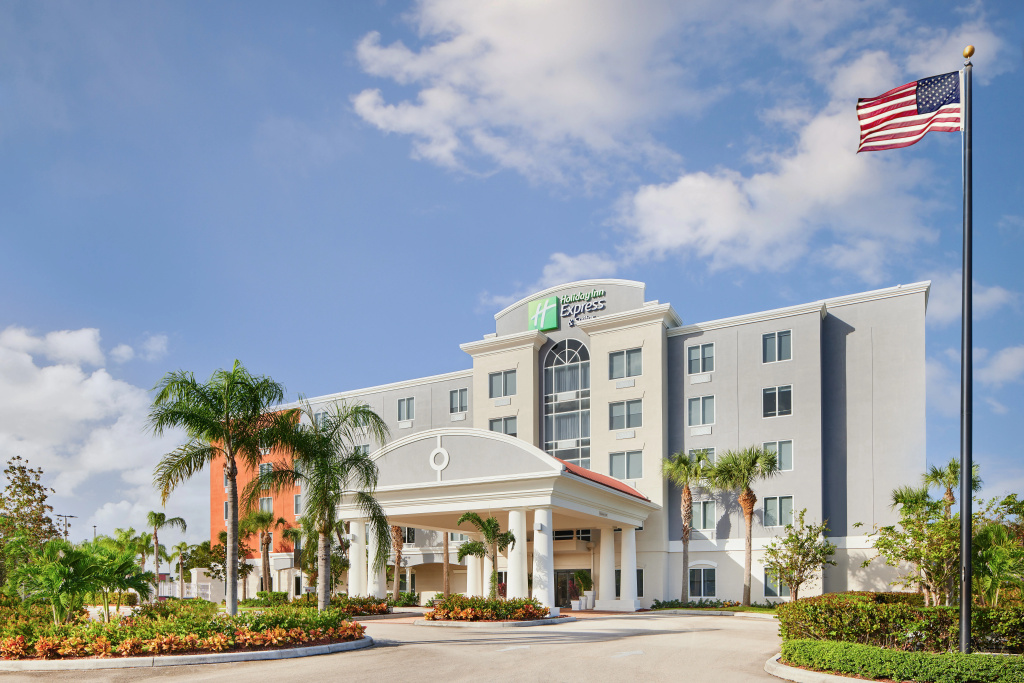 Holiday Inn Express & Suites Port St. Lucie West by IHG