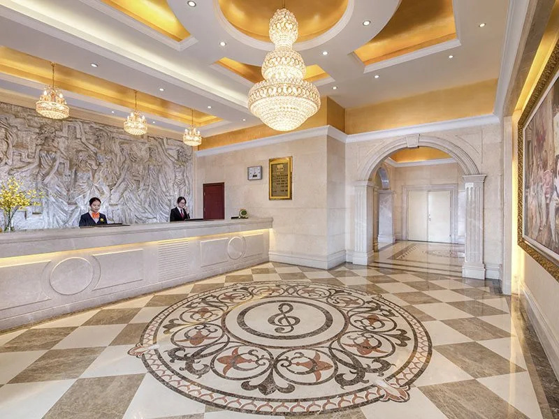 Lobby & Reception