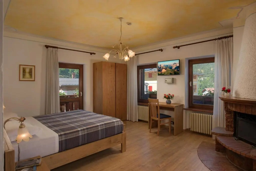 Standard Quadruple room with mountain view