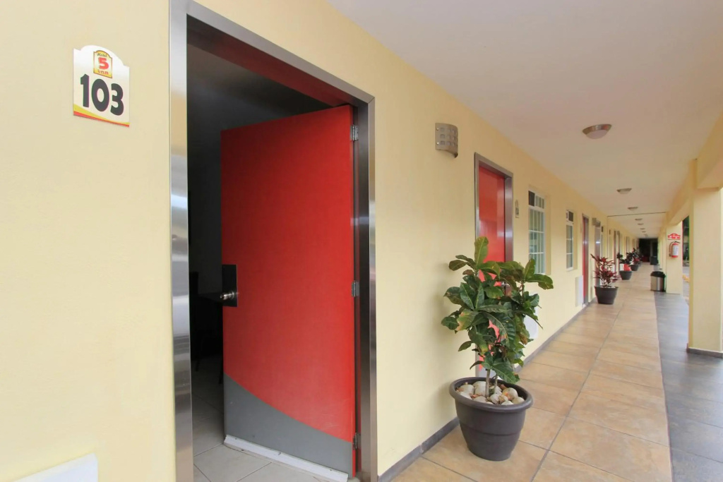 Hotel photo 11