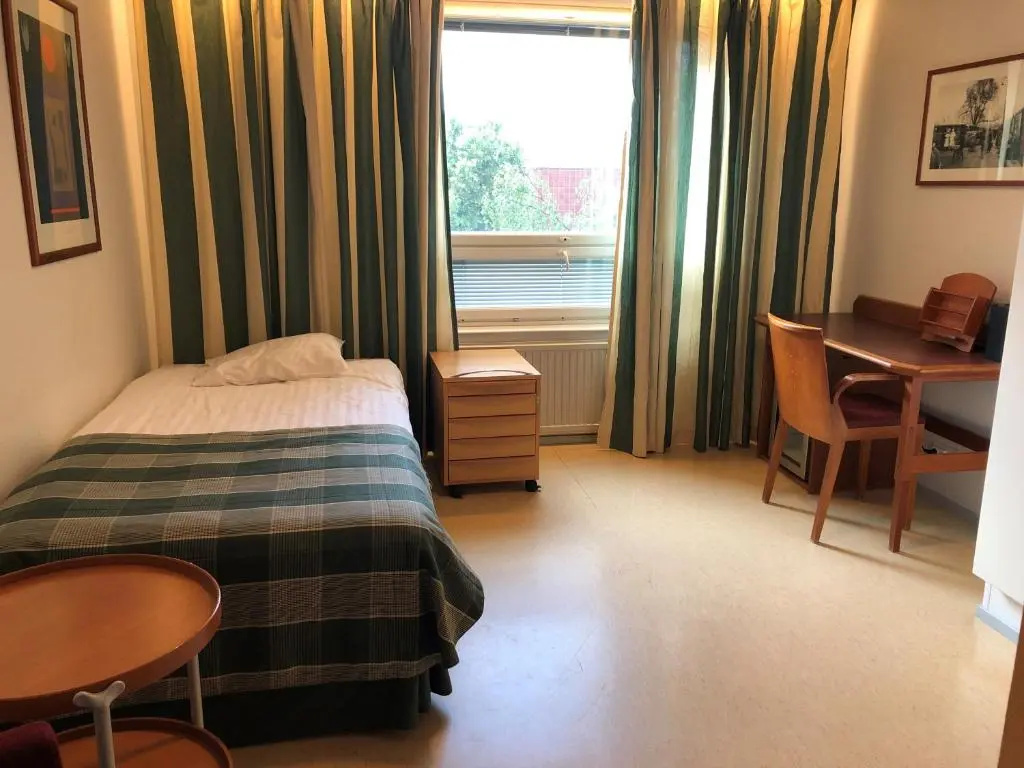Economy room