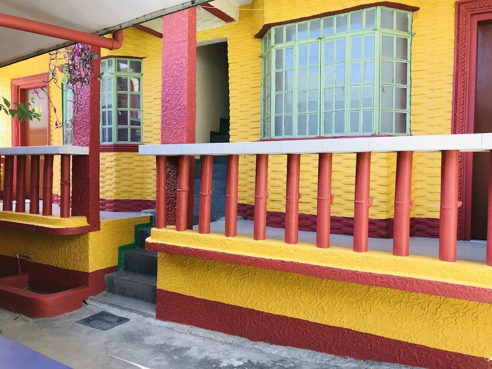 Manalo's Lodge