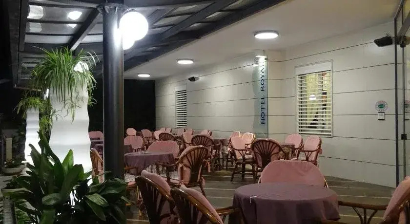 Food & Beverage
