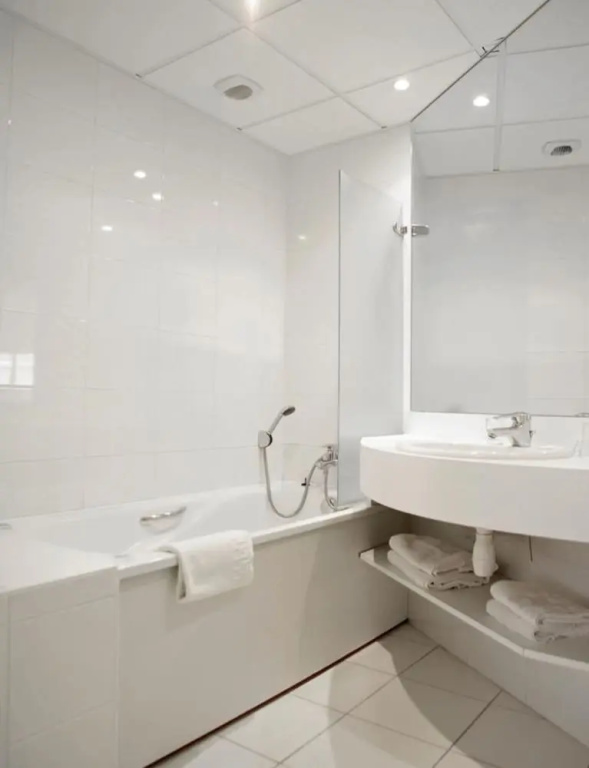 Standard Double room with courtyard view (twin beds)