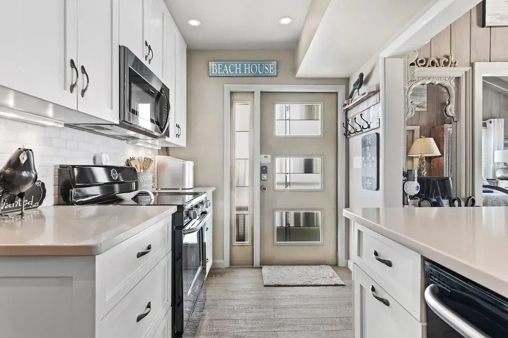 758 Estero Blvd. Villa A