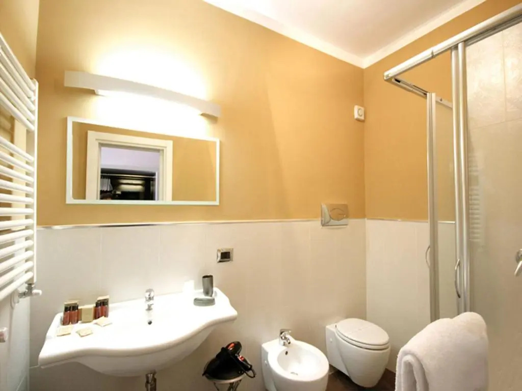 Standard Triple room with balcony