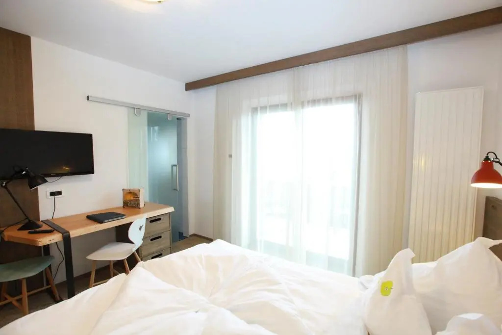 Standard Double room with garden view (full double bed)
