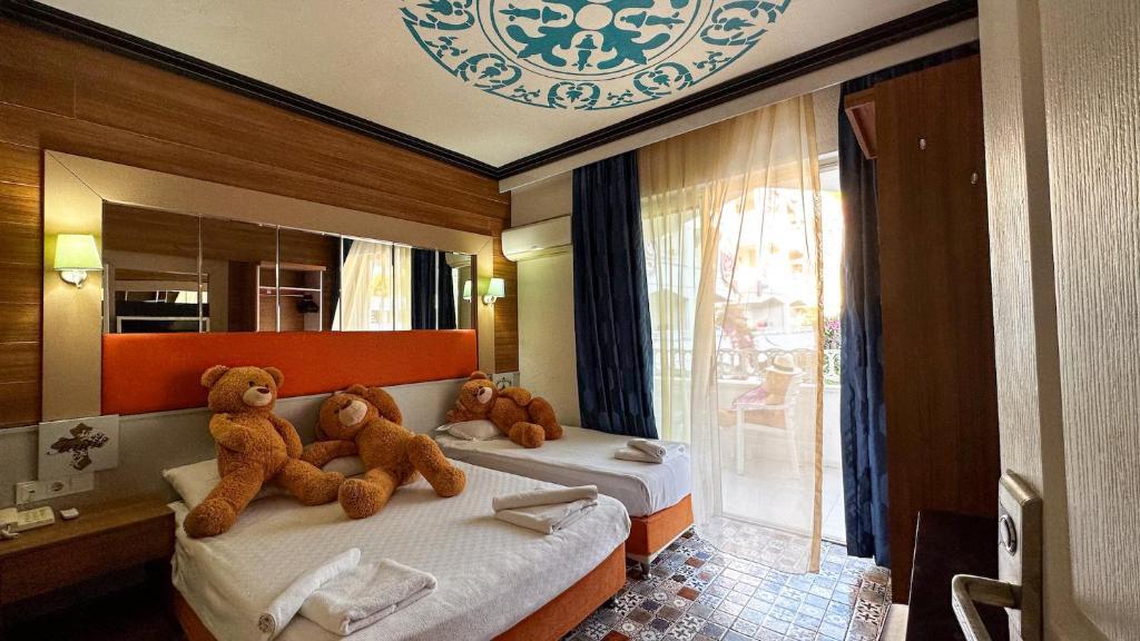 Люкс семейный в Club Hotel Anjeliq