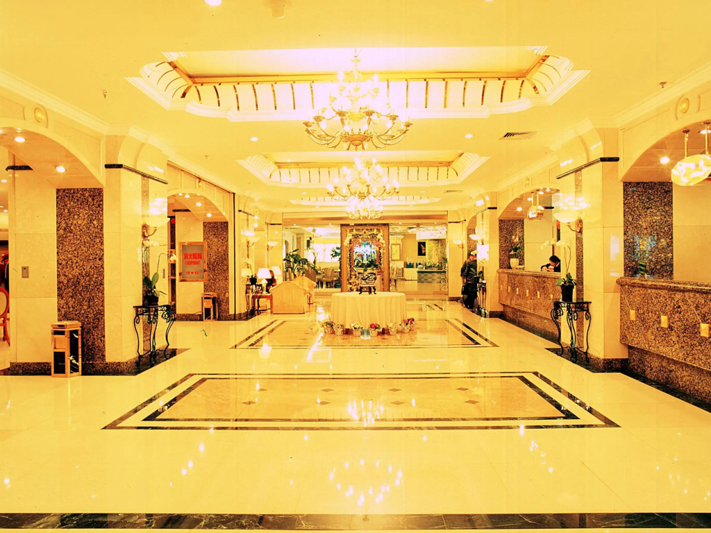 Lobby & Reception