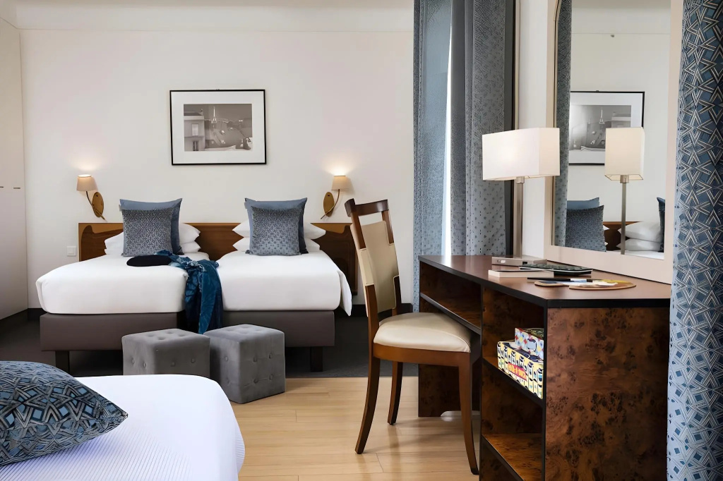 Отель Grand Hotel des Balcons в Париже