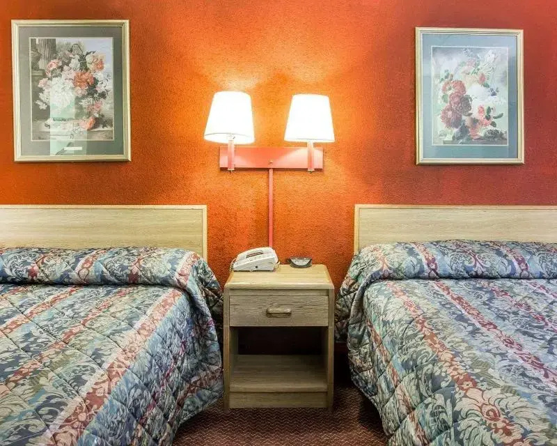 Standard Sextuple room