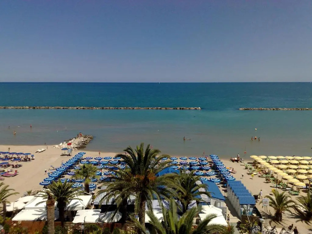 2 Bedrooms Apartment with balcony and with sea view