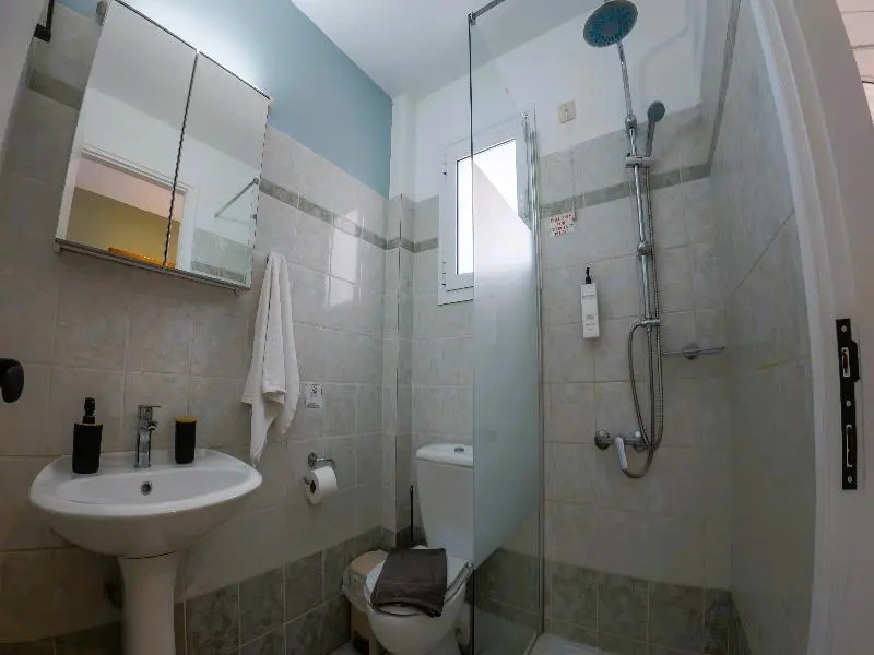 Deluxe Double Family room (twin beds)