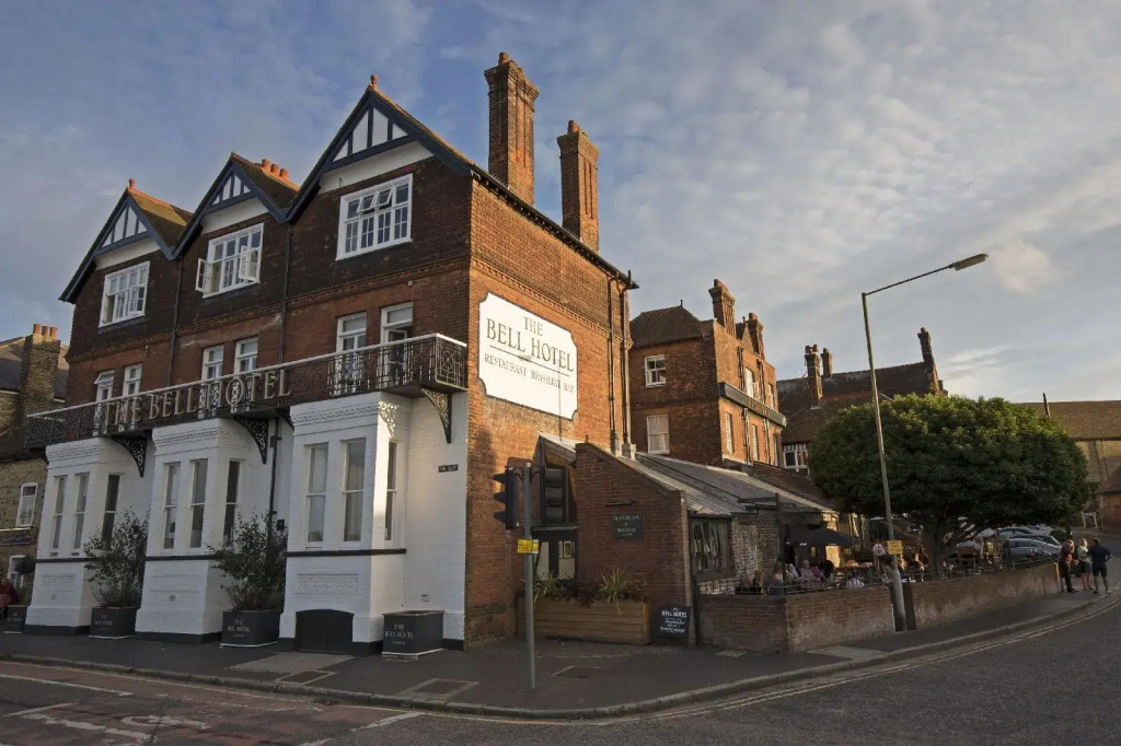 The Bell Hotel - Général