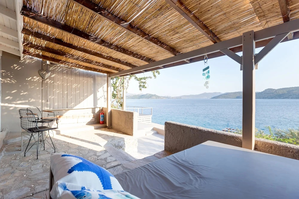 Balcony & Terrace