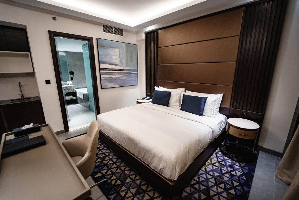 Double Suite (full double bed)
