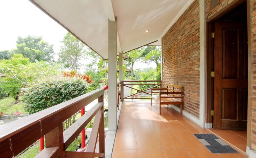 Balcony & Terrace