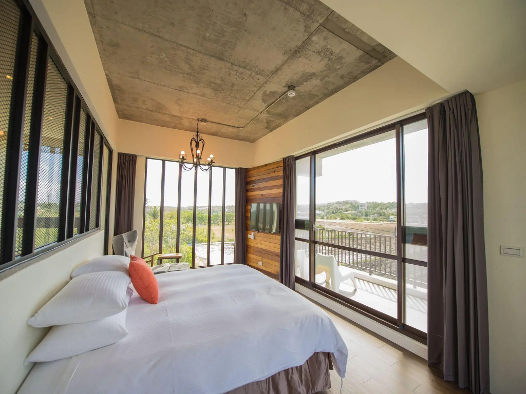 Standard Double room with view (full double bed)