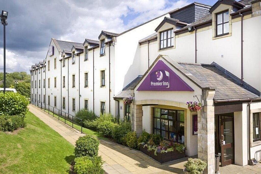 Premier Inn Glasgow Bearsden hotel image