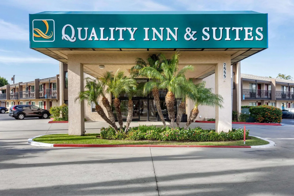 The Buena Park Hotel & Suites — фото