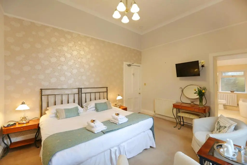 Standard Double room with garden view (full double bed)
