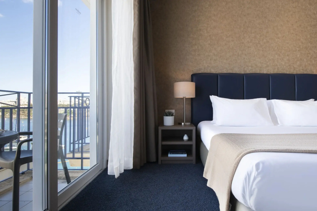 The Waterfront Hotel by null