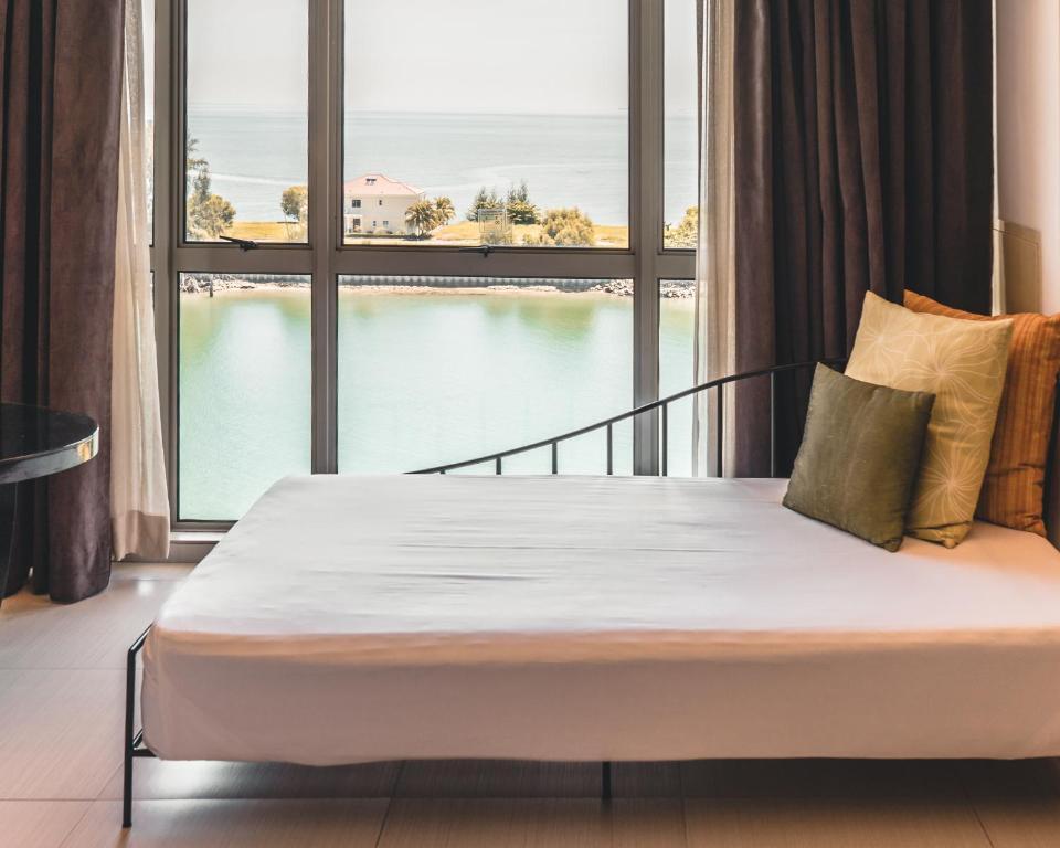 Avillion Admiral Cove