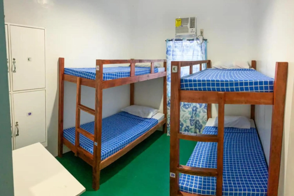RedDoorz Hostel @ Popoy's Backpackers Mati