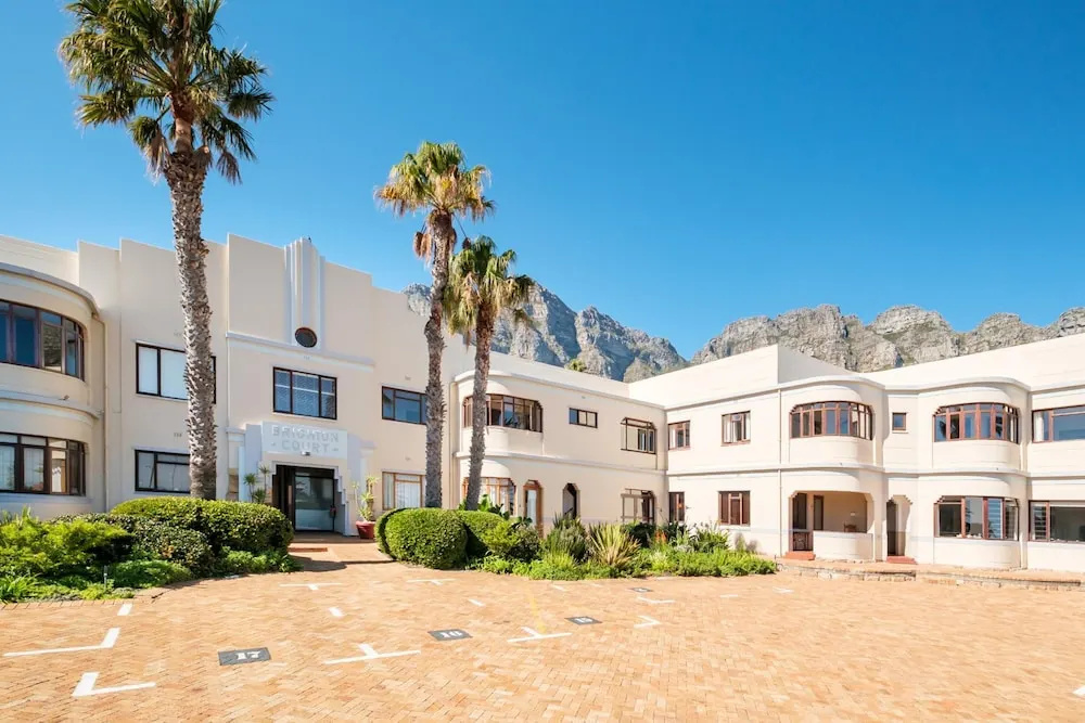 Camps Bay Stylish 2bed by the Tidal Pool Tidescape