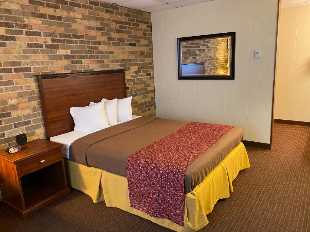 Standard Double room (full double bed)