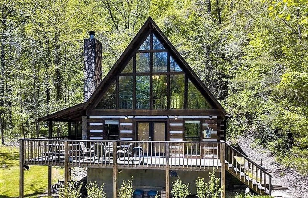 Snuggled Inn 2 Bedroom Cabin