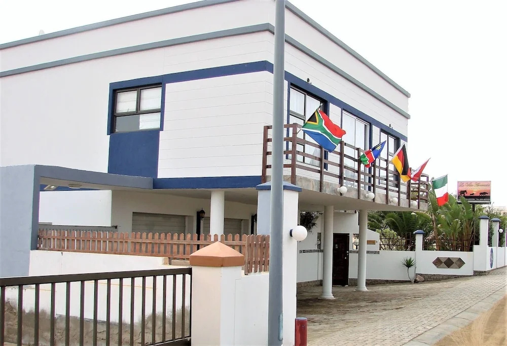 "room in B&B - Room for 6 - Amarachi Guesthouse in Swakopmund Namibia Near Beach and Malls!"