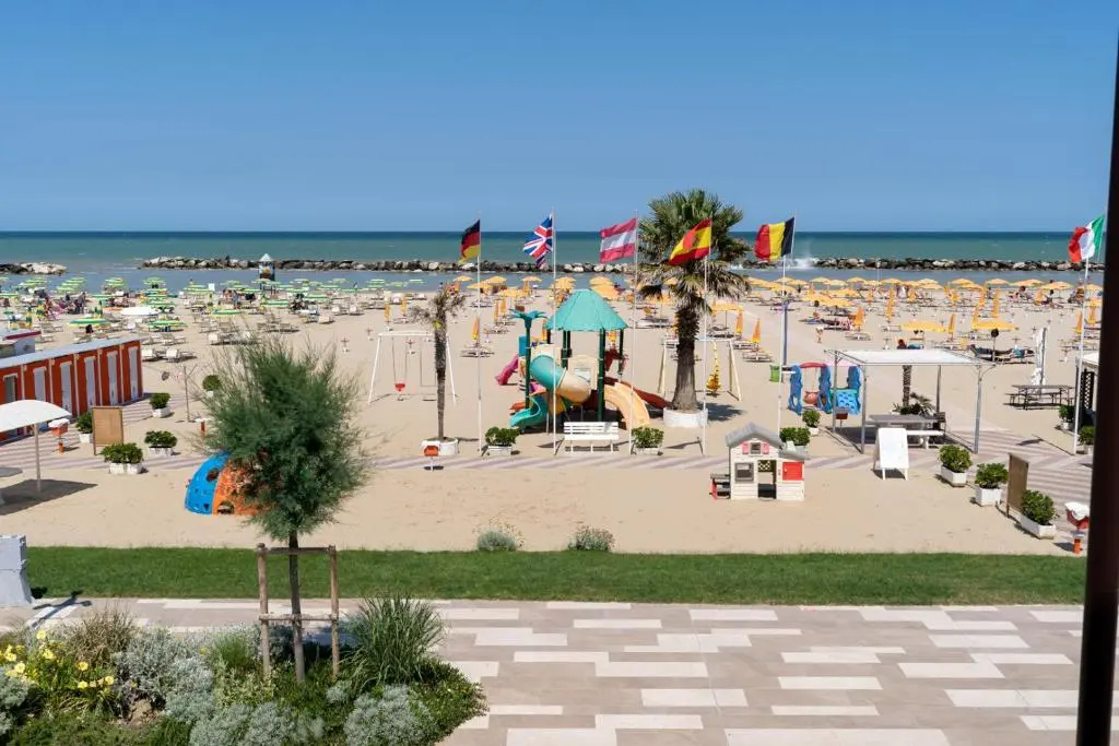 Standard Double room with sea view (full double bed)