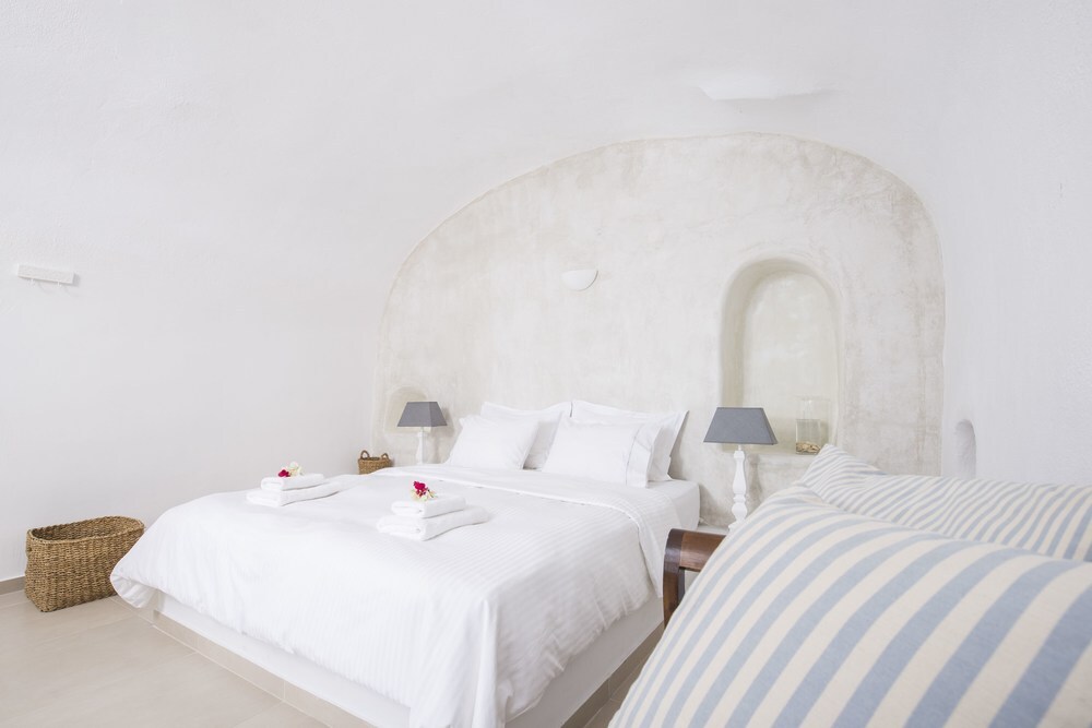 Annouso Villa by Caldera Houses