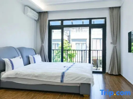 4 Bedrooms Villa