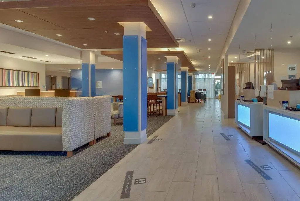 Holiday Inn Express & Suites Union City