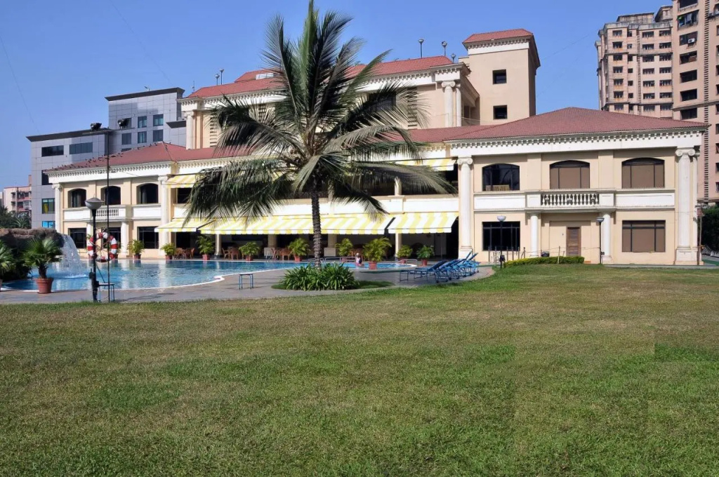 The Classique Club - Général