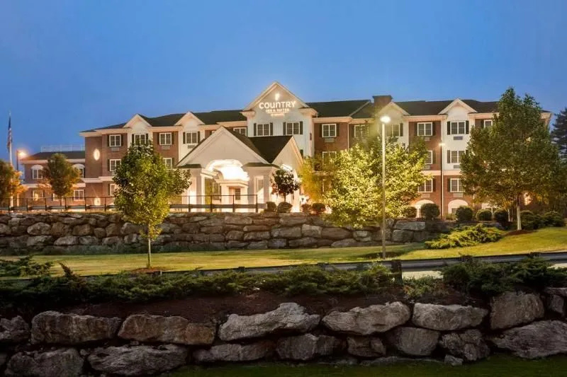 Country Inn & Suites Manchester Airport
