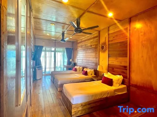Standard Triple Family room