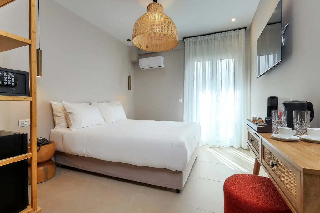 Standard Double room (full double bed)