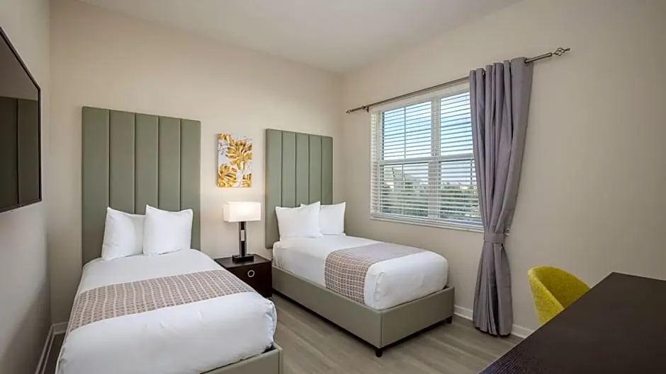 3 Bedrooms Superior Condo