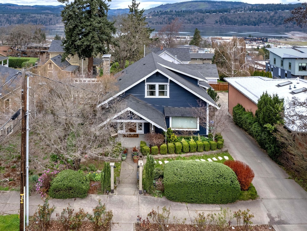 State Of Chill 4 Bedroom Home