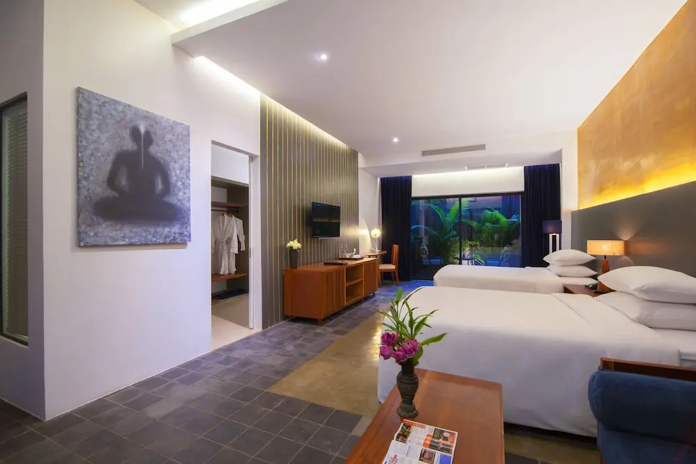 Executive Double room with balcony (full double bed)