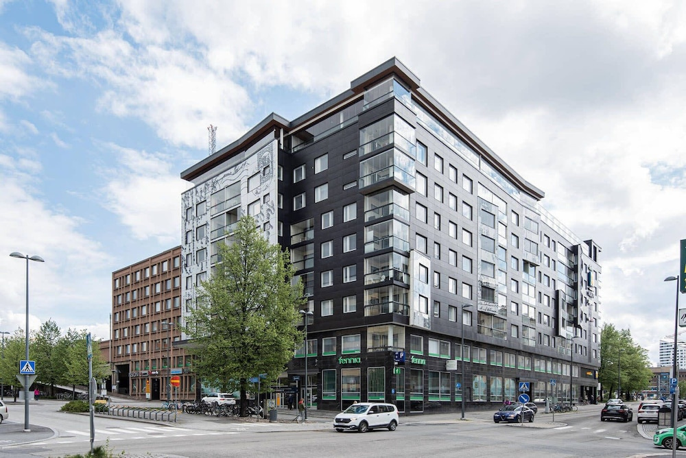 1BR & Balcony next to Railway Station