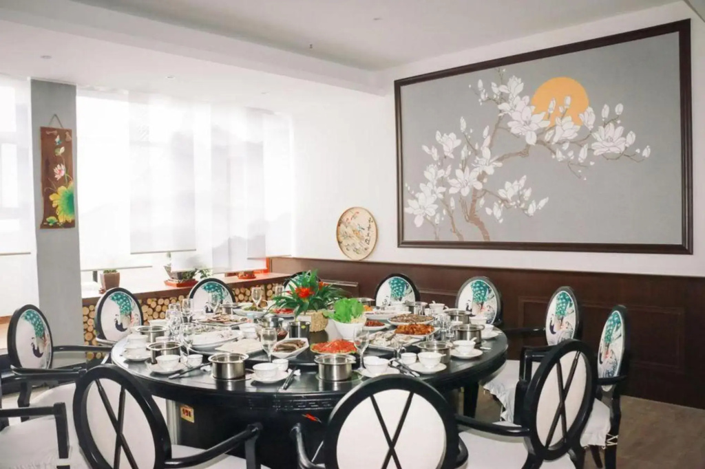 Jinghao Inn