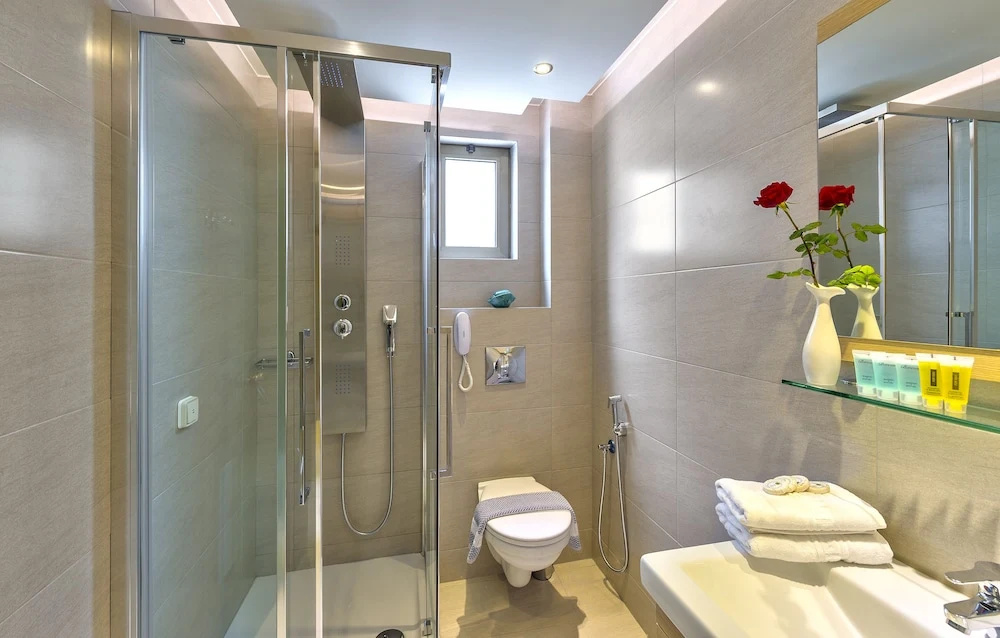 Leonidas Hotel & Apartments - Chambres
