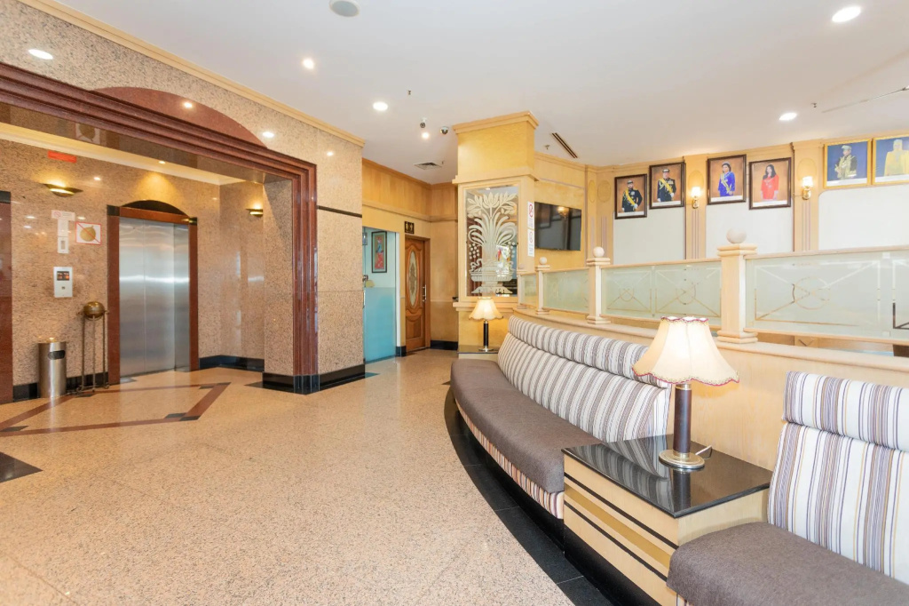 Pelican Hotel — 2