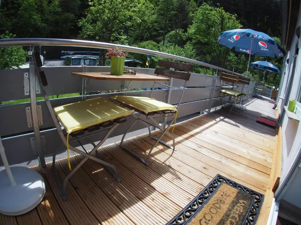 Standard Double room with balcony (full double bed)
