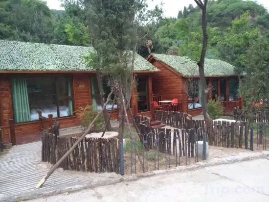 The Great Wall Courtyard Hostel by null